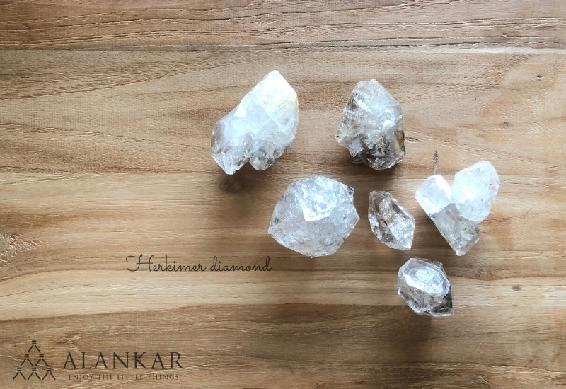 ハーキマーダイヤモンド結晶原石が入荷しました ヒマラヤ水晶と天然石 ALANKAR（アランカール）